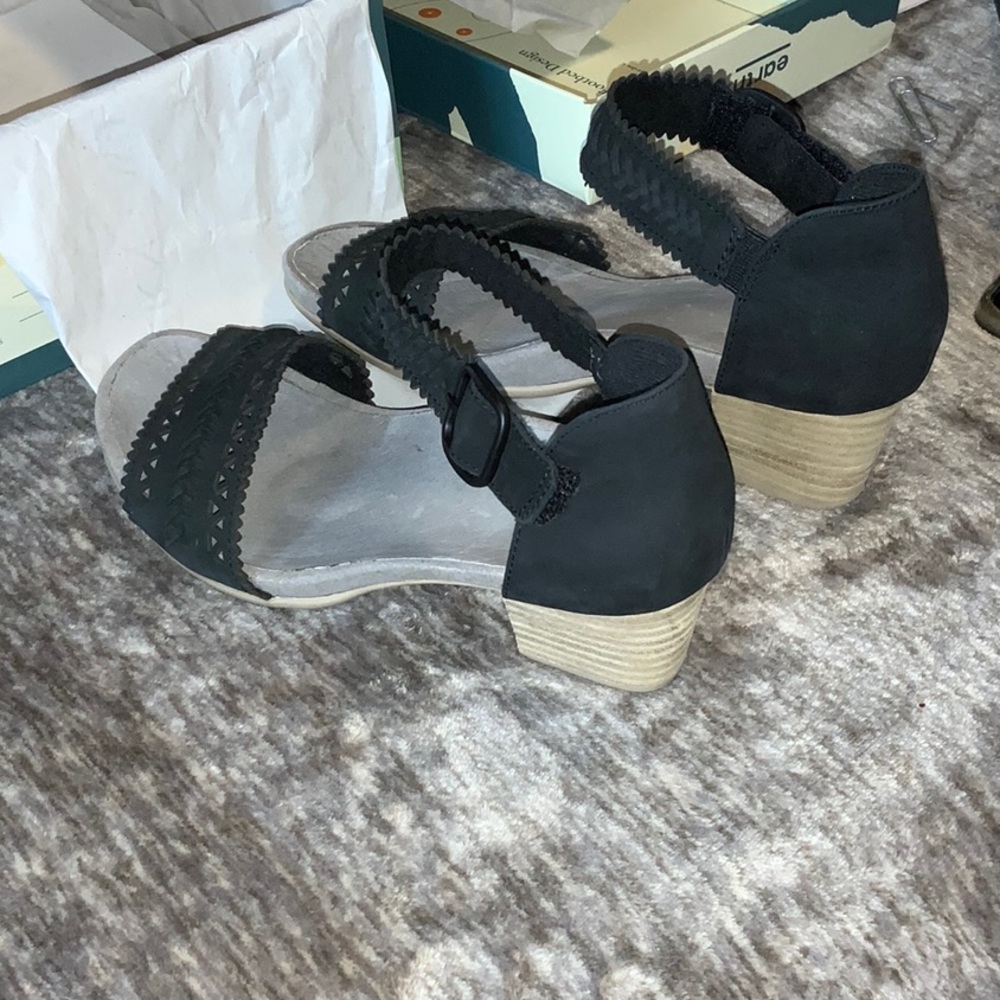Earth Shoes